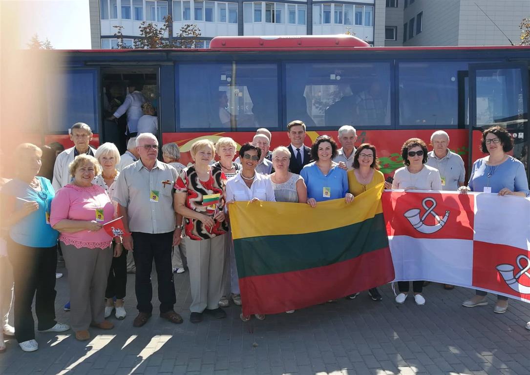 2019-08-23 Tauragiškiai – gražios akcijos „Baltijos keliui 30“ dalyviai