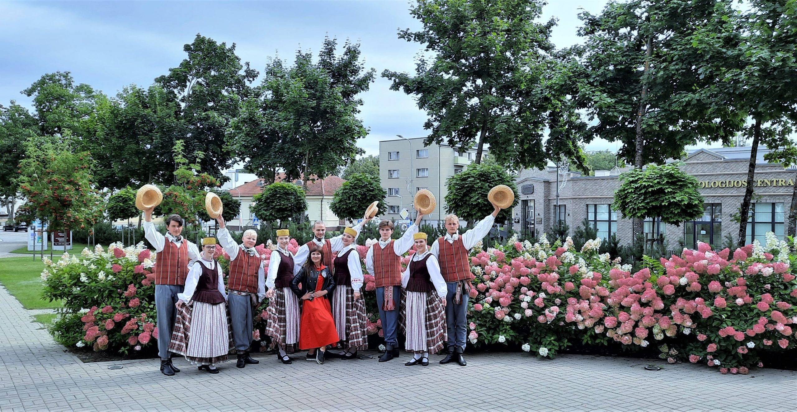 2021-08-25 VASAROS SUKTINIS – kūrybinė stovykla