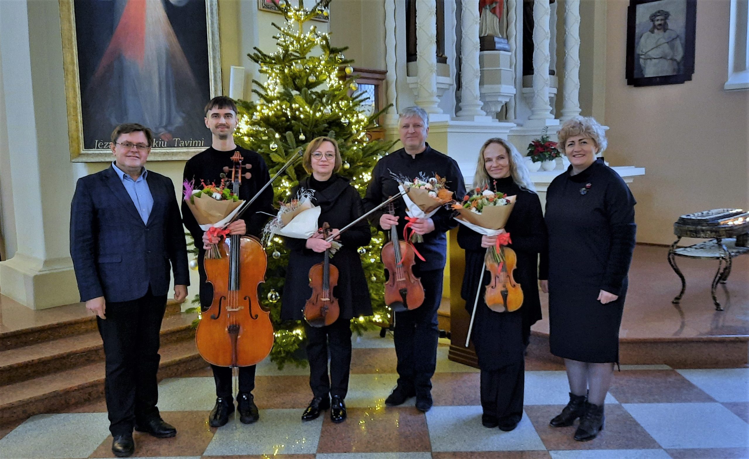 2021-12-26 Sekmadienio akorduose – styginių kvarteto „Chordos” atliekami muzikiniai kūriniai
