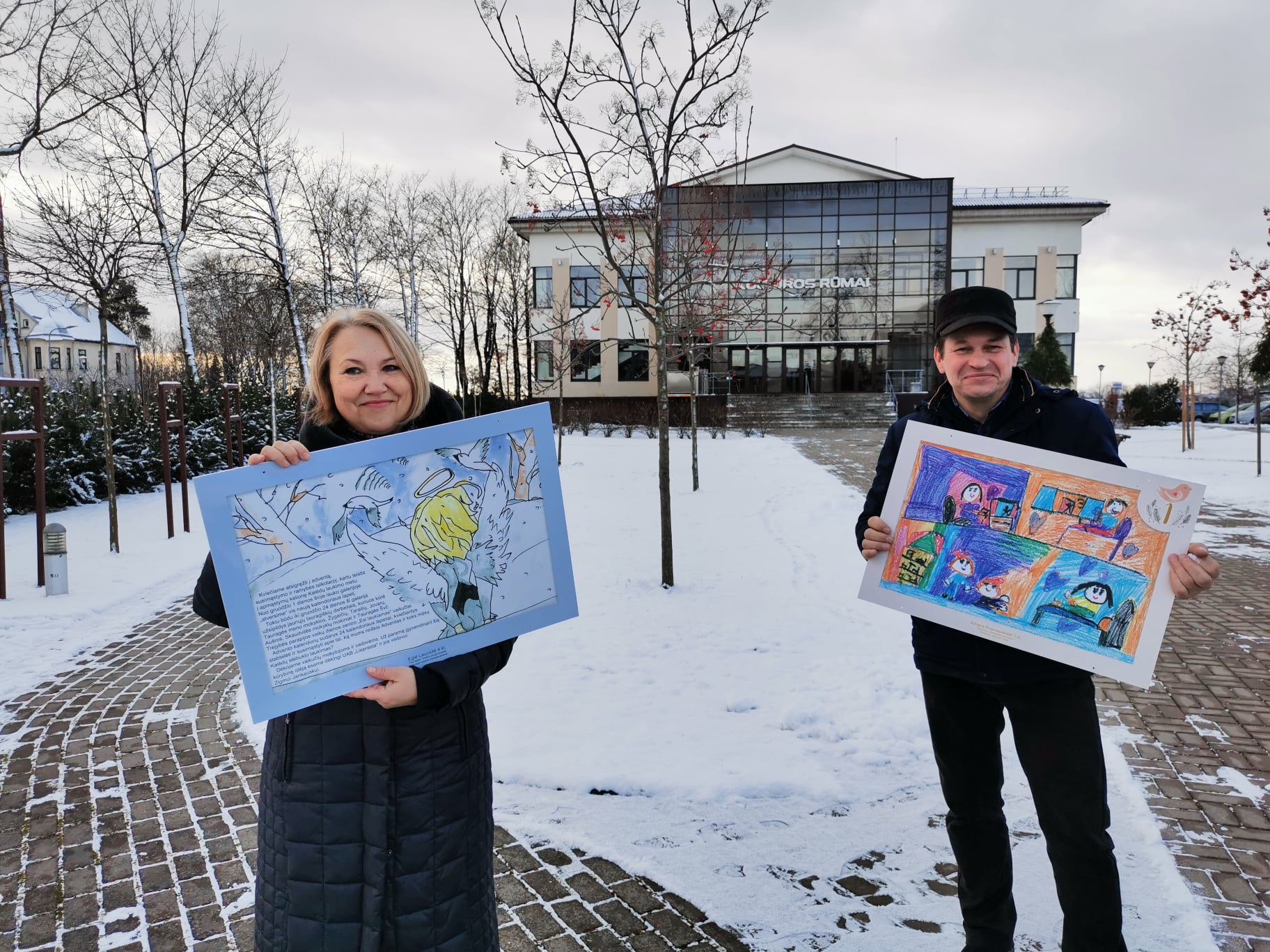 2021-12-01Tauragės kultūros centro prieigose – paveikslų Advento kalendorius