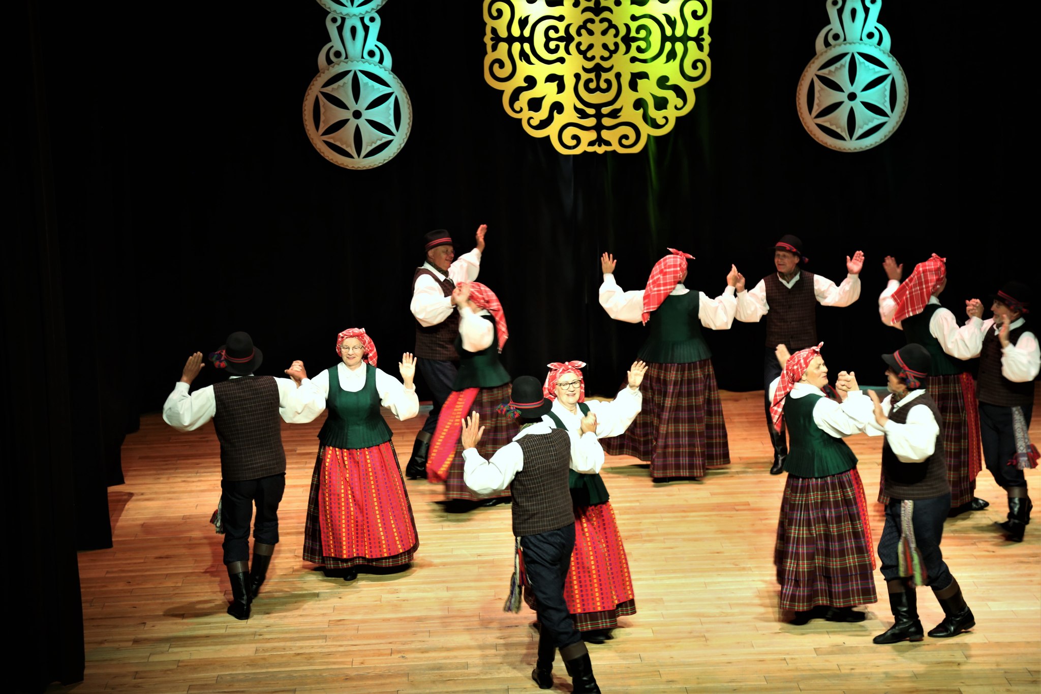 Tauragėje vėl susibėgo tautinių šokių festivalis SUSIBĖGĘ, PATREPSĖKIM