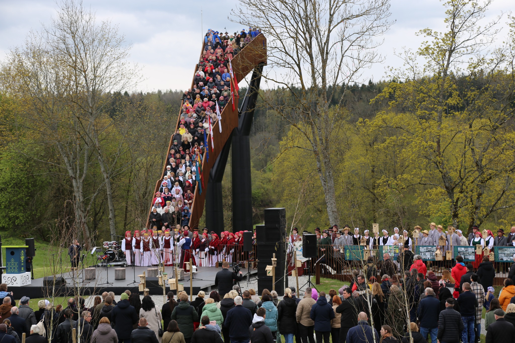 2024-04-20 Blandžio 20-ąją Lietuvos DAINŲ šventės žygis finišavo TAURAGĖJE