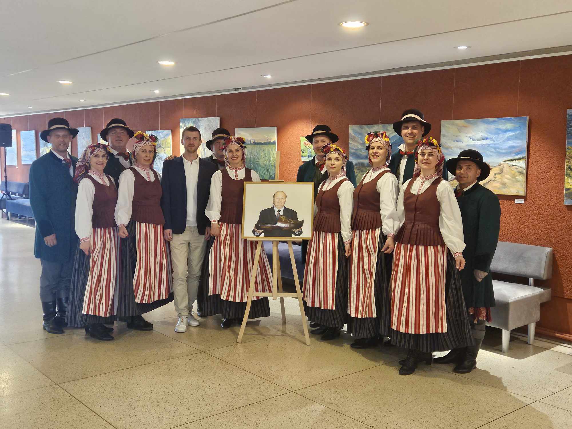 2025-04-28 Tautinių šokių grupių ir ansamblių konkurse-festivalyje ,,Klumpakojis 2025” aukščiausi apdovanojimai