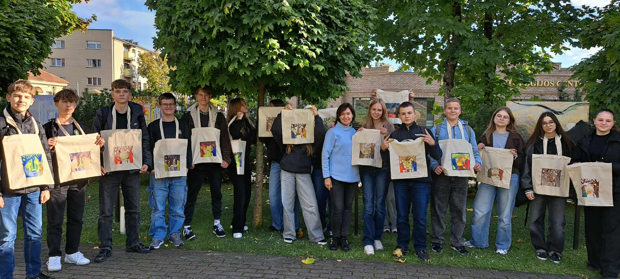 2025-10-03  Edukacijų erdvės pilnos jaunimo – kviečiame prisijungti ir kartu pakeliauti kūrybos takais!